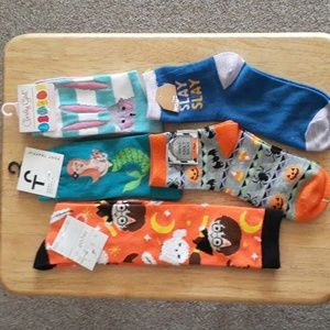 NWT Colorful Sock Bundle G100